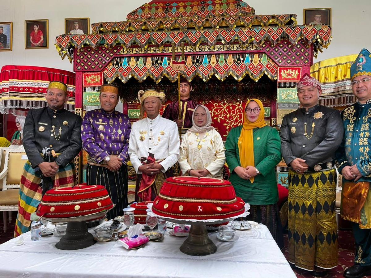 Wakil Bupati Luwu Utara Hadiri Tudang Ade, Teguhkan Komitmen Jaga Budaya dan Persatuan Tana Luwu